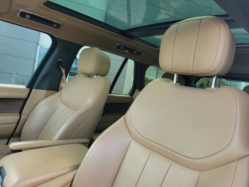 Certified 2024 Land Rover Range Rover SE AWD/4WD image 26