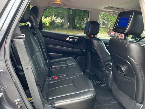 Used 2014 Nissan Pathfinder Platinum w/ Platinum Premium Package AWD/4WD image 13