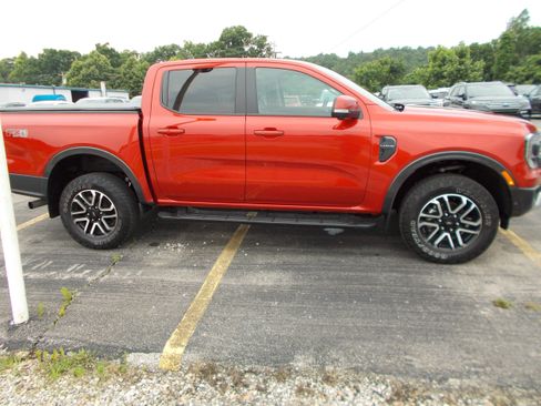Used 2024 Ford Ranger Lariat w/ FX4 Off-Road Package image 2