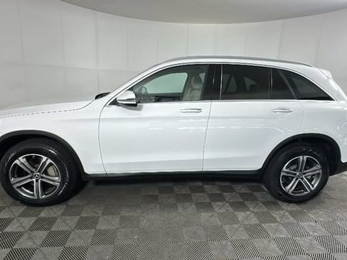 Used 2019 Mercedes-Benz GLC 300 4MATIC image 5