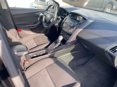 Used 2015 Ford Focus SE FWD image 15