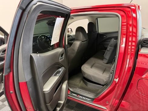 Used 2017 GMC Canyon SLE w/ SLE Convenience Package AWD/4WD image 18