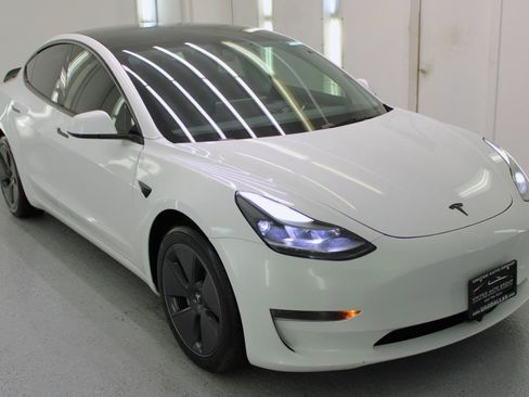 Used 2023 Tesla Model 3 Standard Range RWD image 13