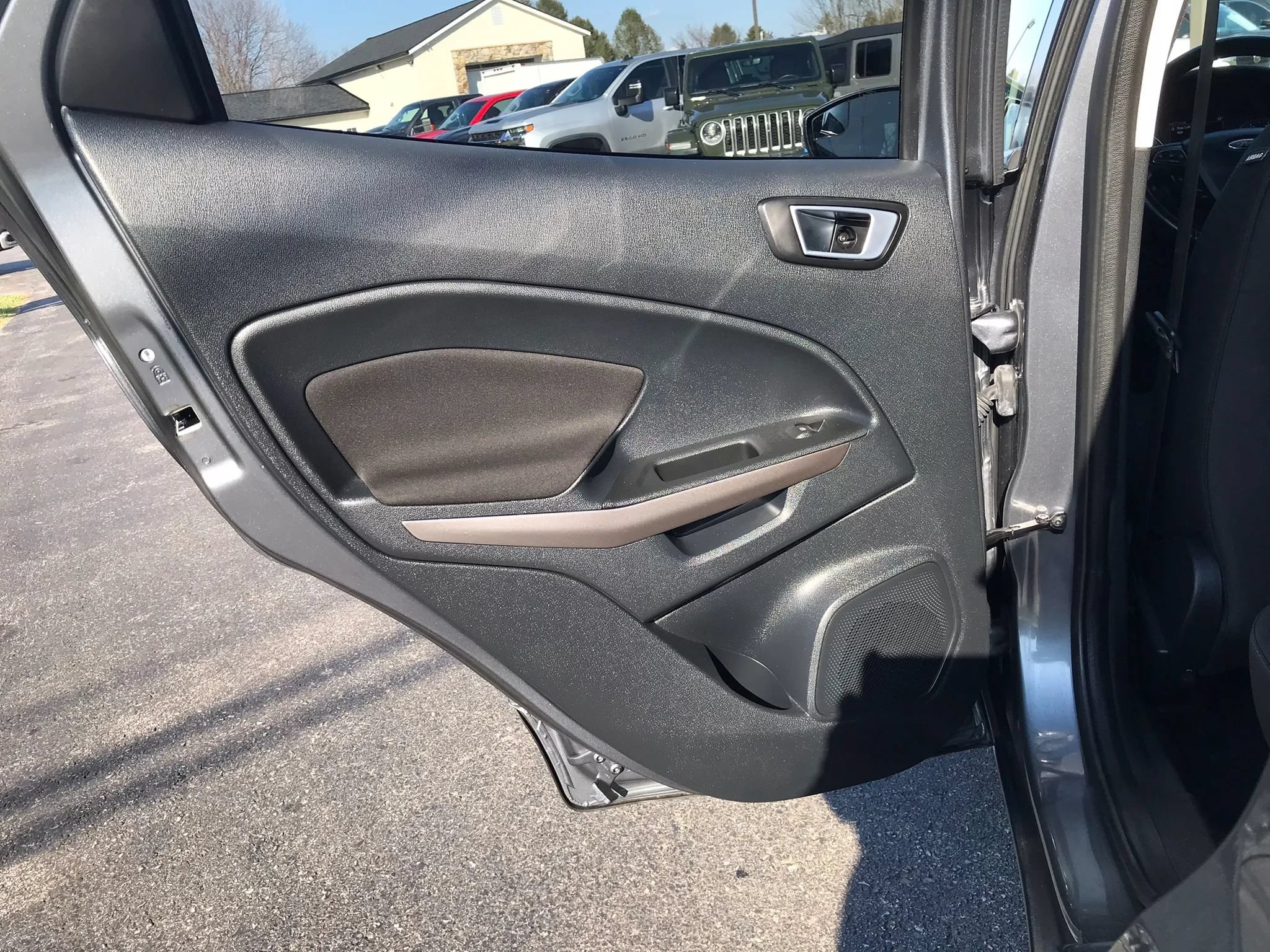 Used 2019 Ford EcoSport SE FWD image 30