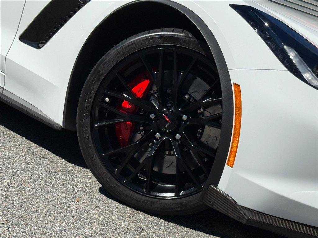 Used 2019 Chevrolet Corvette Z06 RWD image 32
