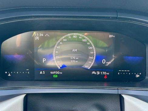 Certified 2023 Volkswagen Taos SE w/ Panoramic Sunroof Package AWD/4WD image 44