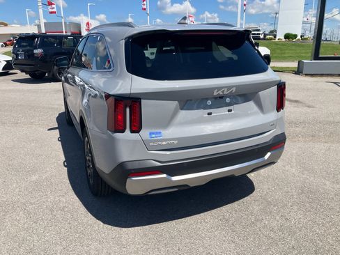 Used 2026 Kia Sorento S w/ S Panoramic Sunroof Package AWD/4WD image 6