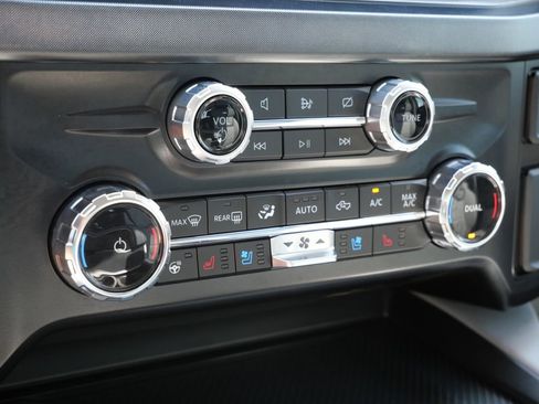 Certified 2024 Ford F450 Limited AWD/4WD image 28