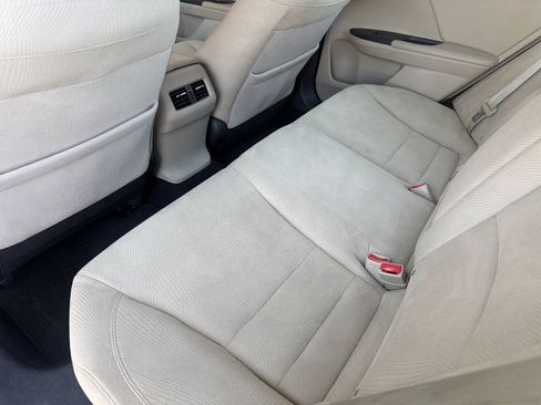 Used 2017 Honda Accord EX image 15