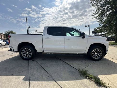 Used 2022 Chevrolet Silverado 1500 RST w/ Z71 Off-Road Package AWD/4WD image 4