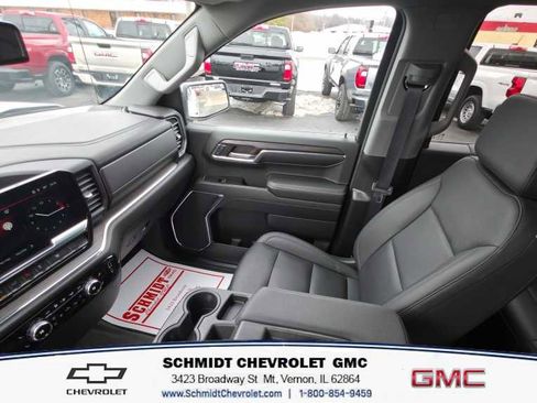 Used 2024 GMC Sierra 1500 SLT image 16