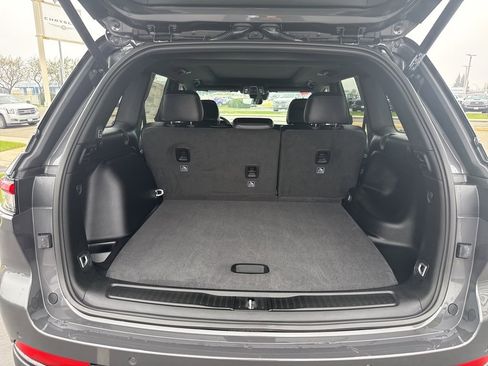 New 2025 Jeep Grand Cherokee Limited image 6