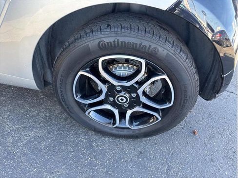 Used 2017 smart fortwo electric drive image 17