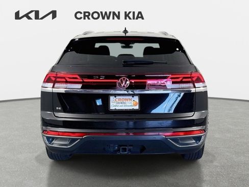 Used 2024 Volkswagen Atlas Cross Sport SE FWD image 7