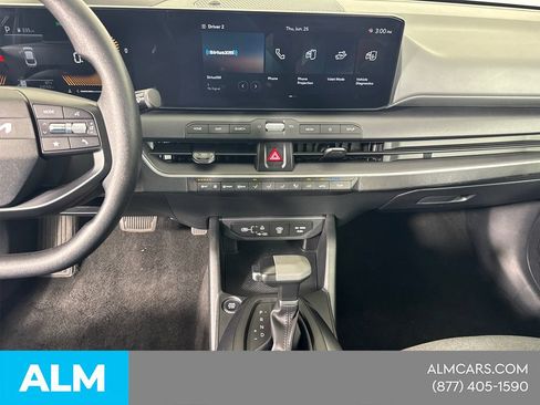 Used 2025 Kia K4 FWD image 31