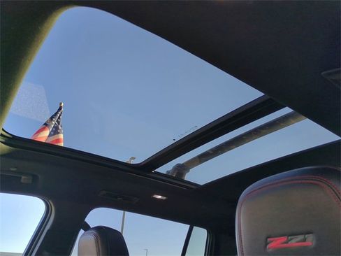 Used 2024 Chevrolet Traverse Z71 image 20