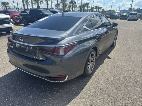 Used 2024 Lexus ES 300h Ultra Luxury w/ Accessory Package (Z2) FWD image 15