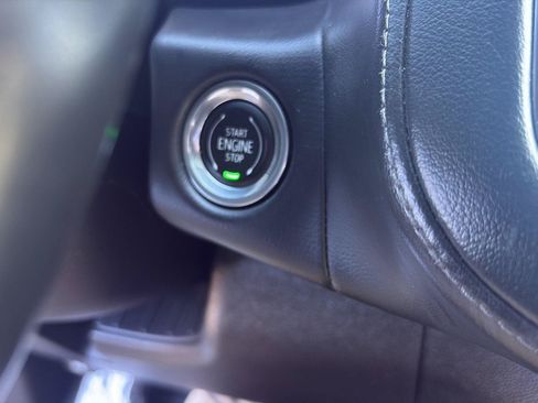 Used 2023 Chevrolet Suburban LT RWD image 22