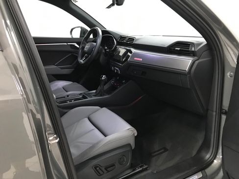 Used 2024 Audi Q3 2.0T Premium Plus w/ Premium Plus Package AWD/4WD image 16
