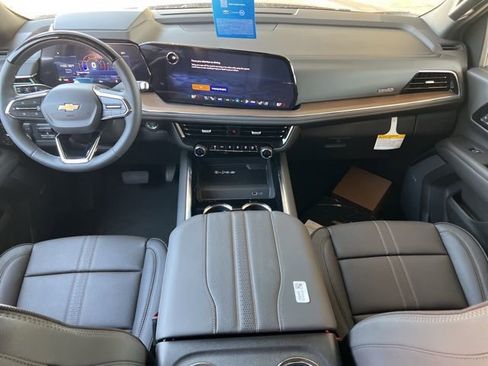 New 2025 Chevrolet Suburban High Country image 11