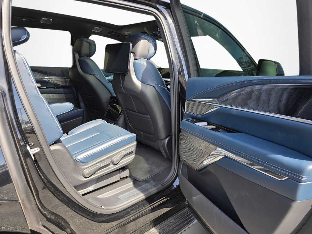 New 2025 Cadillac Escalade IQ Sport 2 AWD/4WD image 22