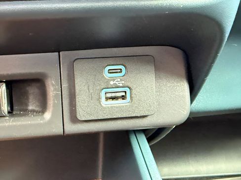 Certified 2024 Ford Maverick Lariat FWD image 18