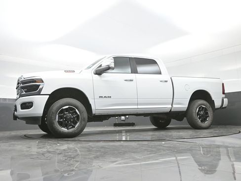 Used 2025 RAM 2500 Laramie image 24