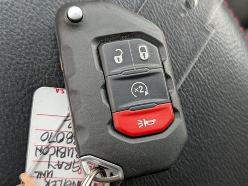 Used 2021 Jeep Wrangler Unlimited Rubicon AWD/4WD image 31