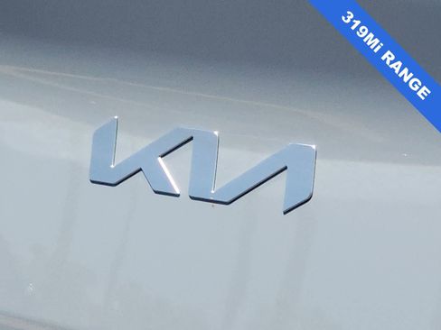 Used 2025 Kia EV6 Light RWD image 11