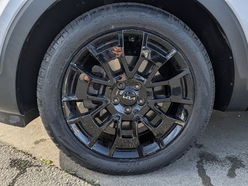 Used 2022 Kia Telluride SX w/ SX Prestige Package image 14