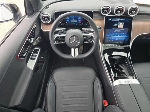 Used 2026 Mercedes-Benz GLC 300 4MATIC image 27