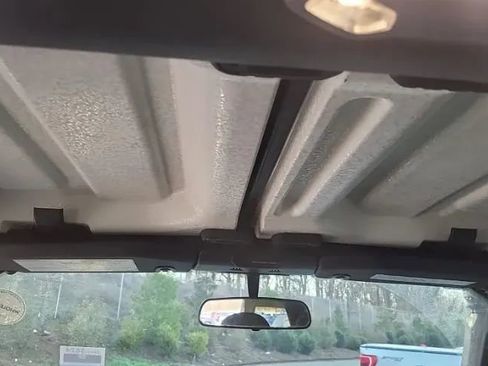 Used 2019 Jeep Wrangler Unlimited Sport S image 5