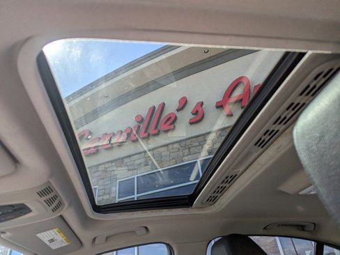 Used 2017 BMW 320i Sedan RWD image 22