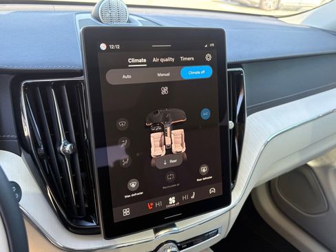 New 2026 Volvo XC60 B5 Ultra w/ Protection Package Premier image 16