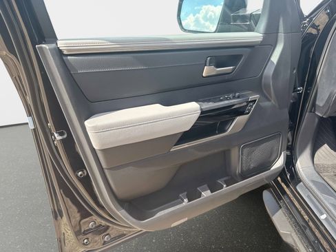 New 2026 Toyota Tundra Limited AWD/4WD image 18