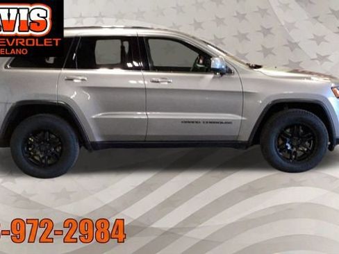 Used 2018 Jeep Grand Cherokee Laredo AWD/4WD image 19