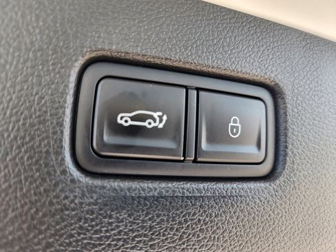 Used 2025 Genesis GV80 2.5T Standard image 14