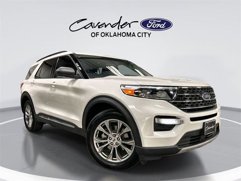 Used 2022 Ford Explorer XLT w/ Equipment Group 202A image 1