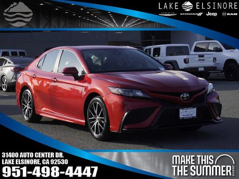 Used 2023 Toyota Camry SE FWD image 1