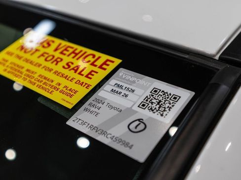Used 2024 Toyota RAV4 LE AWD/4WD image 31