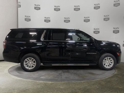 Used 2024 Chevrolet Suburban LT image 6