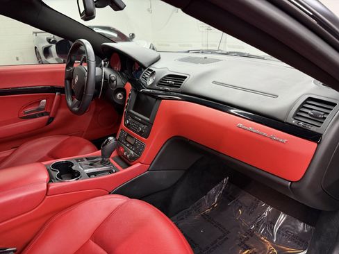 Used 2017 Maserati GranTurismo Sport image 18