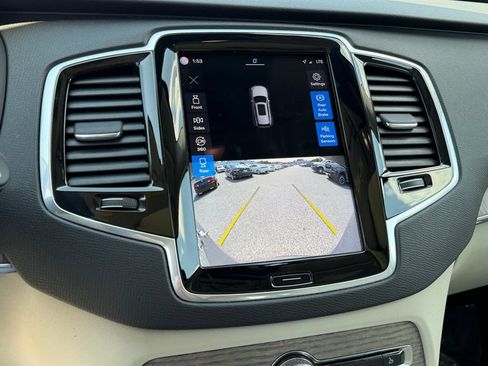 Certified 2023 Volvo XC90 B6 Plus AWD/4WD image 22
