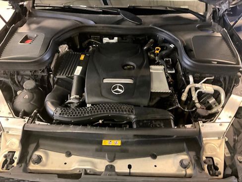 Used 2019 Mercedes-Benz GLC 300 image 28