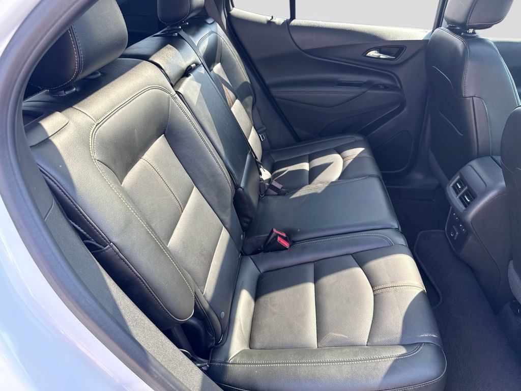 Used 2023 Chevrolet Equinox Premier AWD/4WD image 30