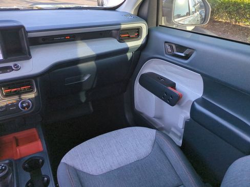 Used 2022 Ford Maverick XLT image 16