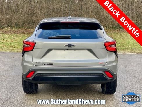Certified 2025 Chevrolet Trax RS w/ Driver Confidence Package image 6