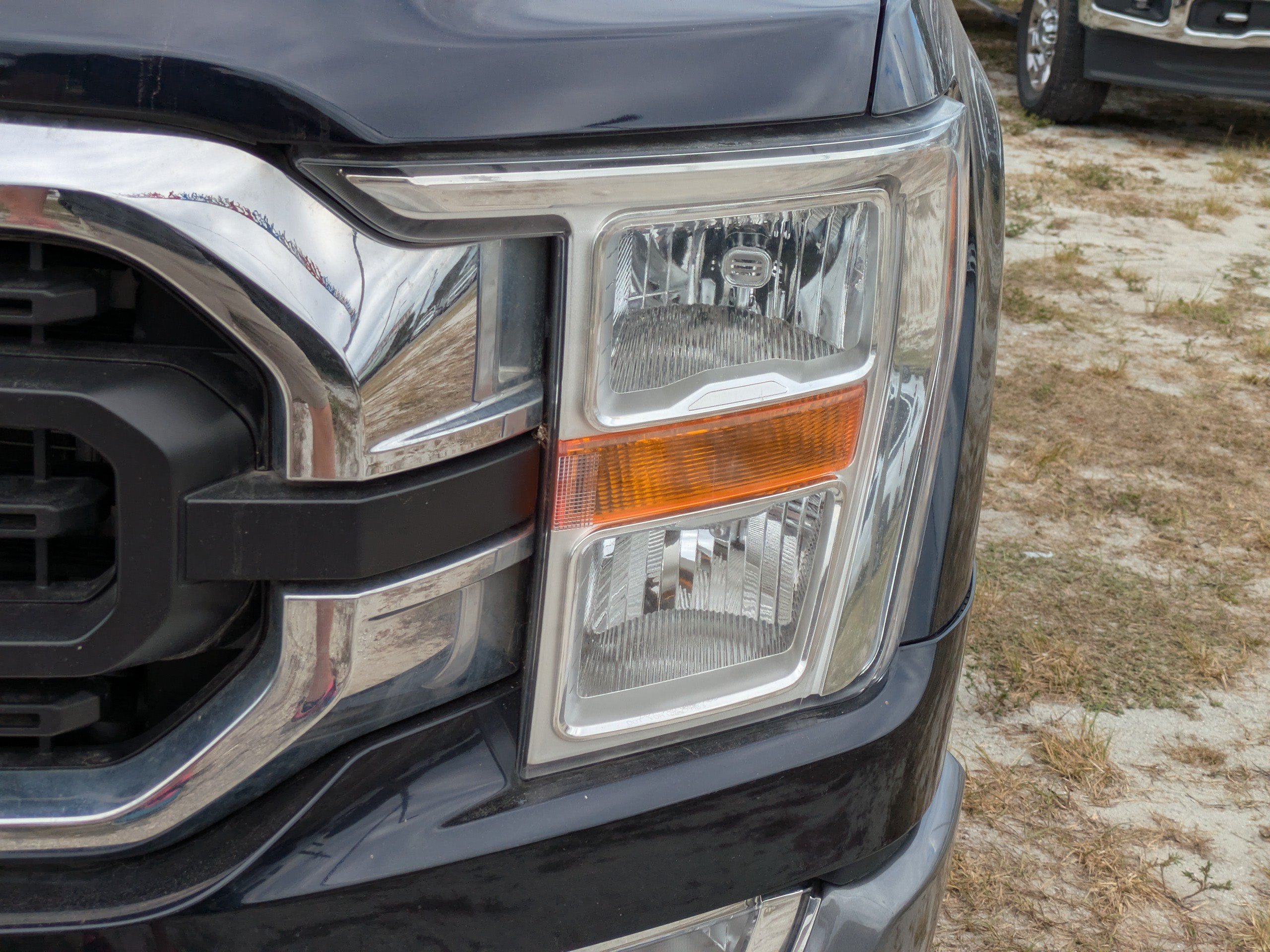 Used 2022 Ford F150 XLT w/ Equipment Group 301A Mid AWD/4WD image 10