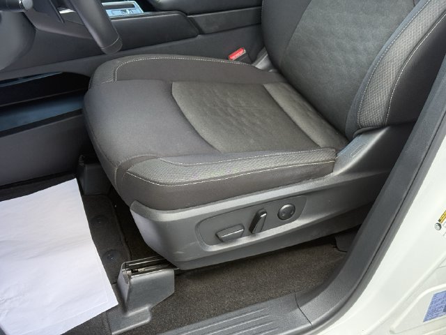 Used 2024 Nissan Pathfinder SV FWD image 14