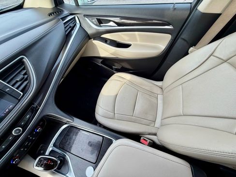 Used 2020 Buick Enclave Essence w/ Sport Touring Edition AWD/4WD image 11
